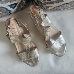 Gadea wedge made in Spain gold Sandals size 37 us 6.5
